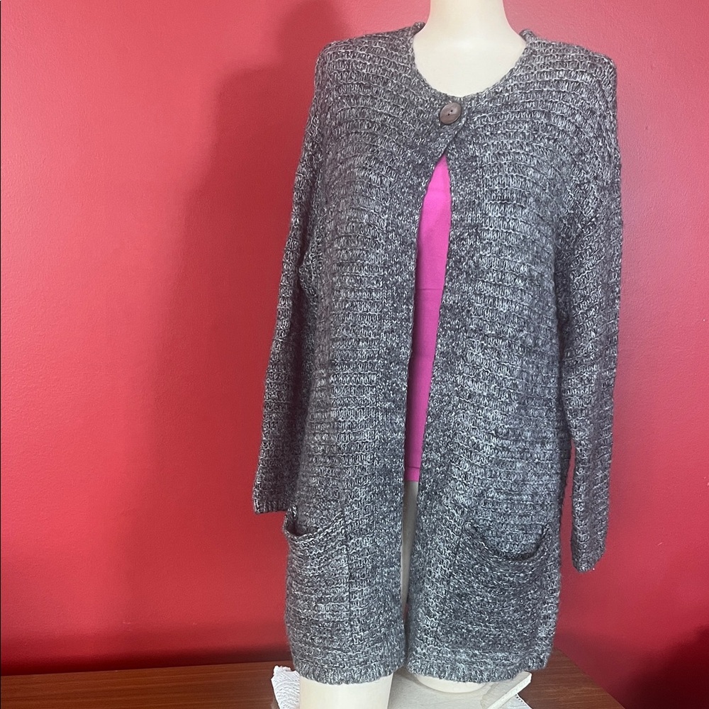 Like new Extremely soft Pure Jill Charcoal Cardigan